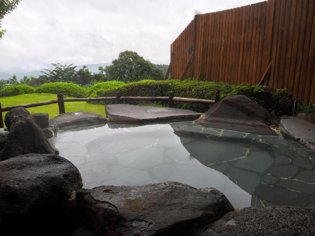 Kirishima Onsen Ryokojin Sanso Hotel Екстериор снимка