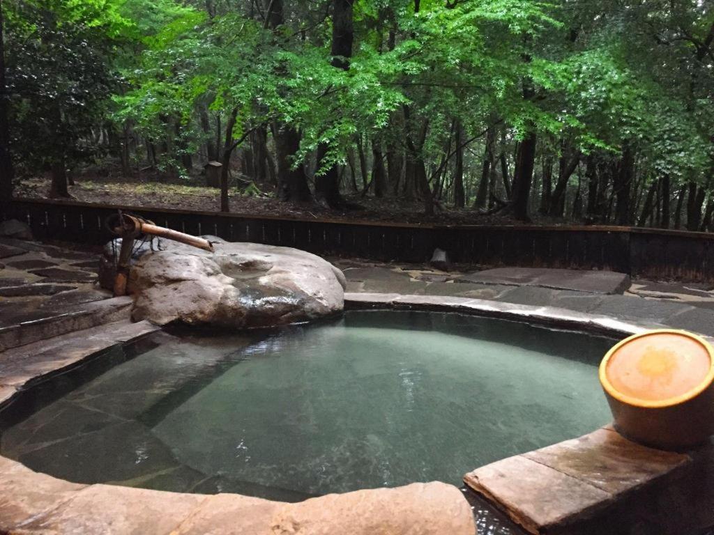 Kirishima Onsen Ryokojin Sanso Hotel Екстериор снимка